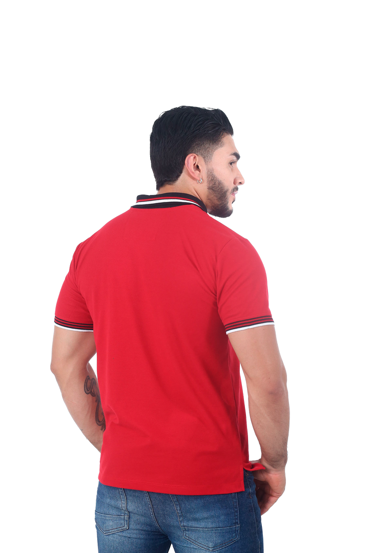 Camiseta tipo polo combinada para hombre color rojo negro blanco cuello negro combinado espalda