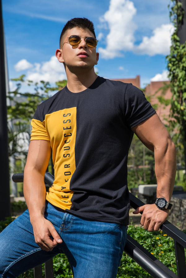 Camiseta cuello redondo T-shirt para hombre combinada color negro ocre