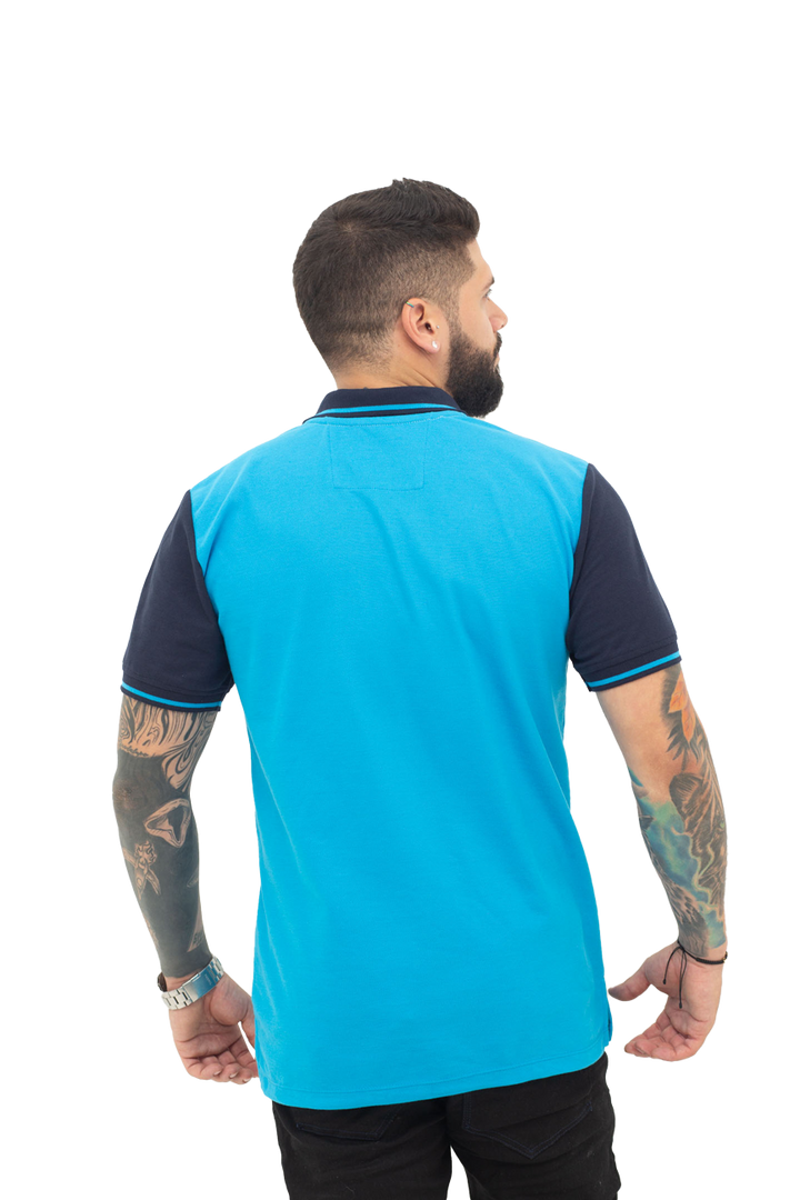 Grupo luthier lado 3 
Camiseta tipo polo combinada para hombre color blanco turquesa azul oscuro